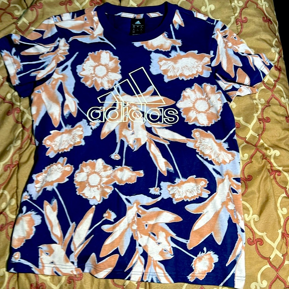 Adidas shirt lady’s